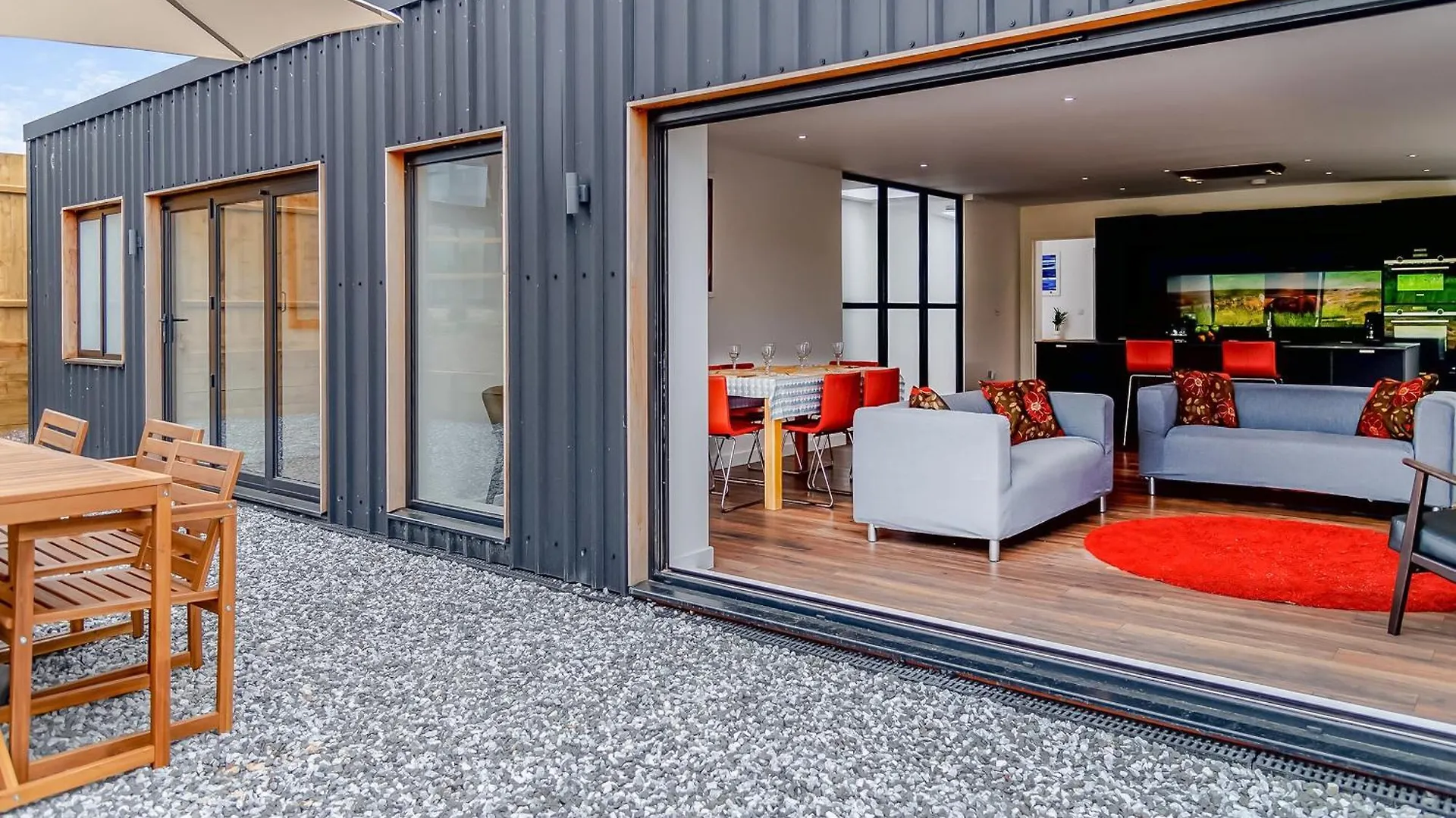 The Dairy Villa Three Legged Cross Holiday home